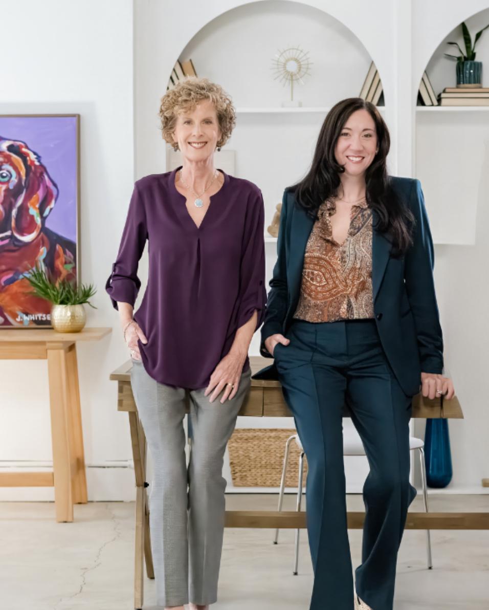 Desk standing group wide angle- Ruth cropped out
